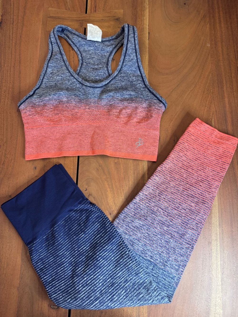 Brooks Coral Ombré Sports Bra and Leggings Activewear Set XS